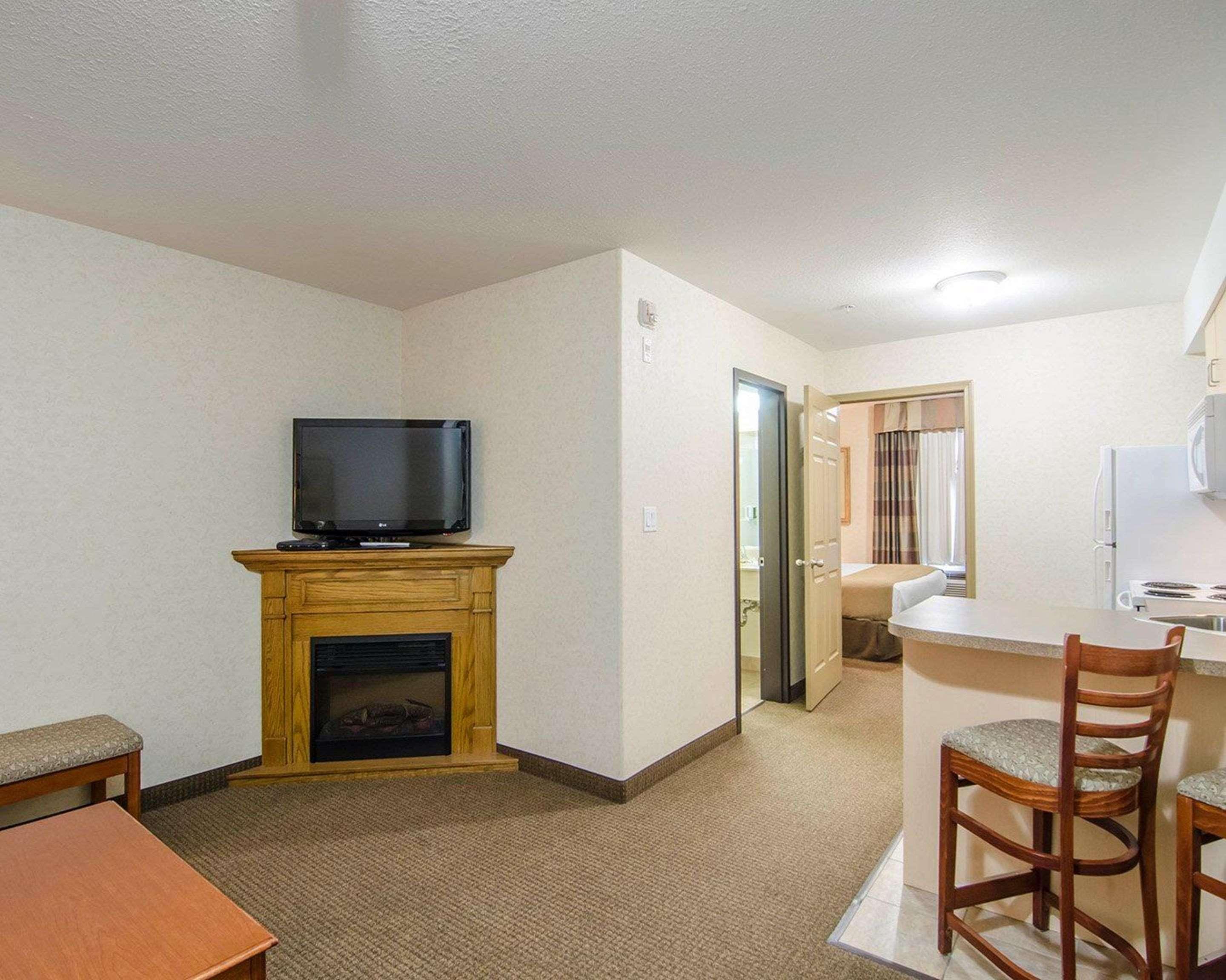 Quality Inn & Suites Grande Prairie Exterior foto